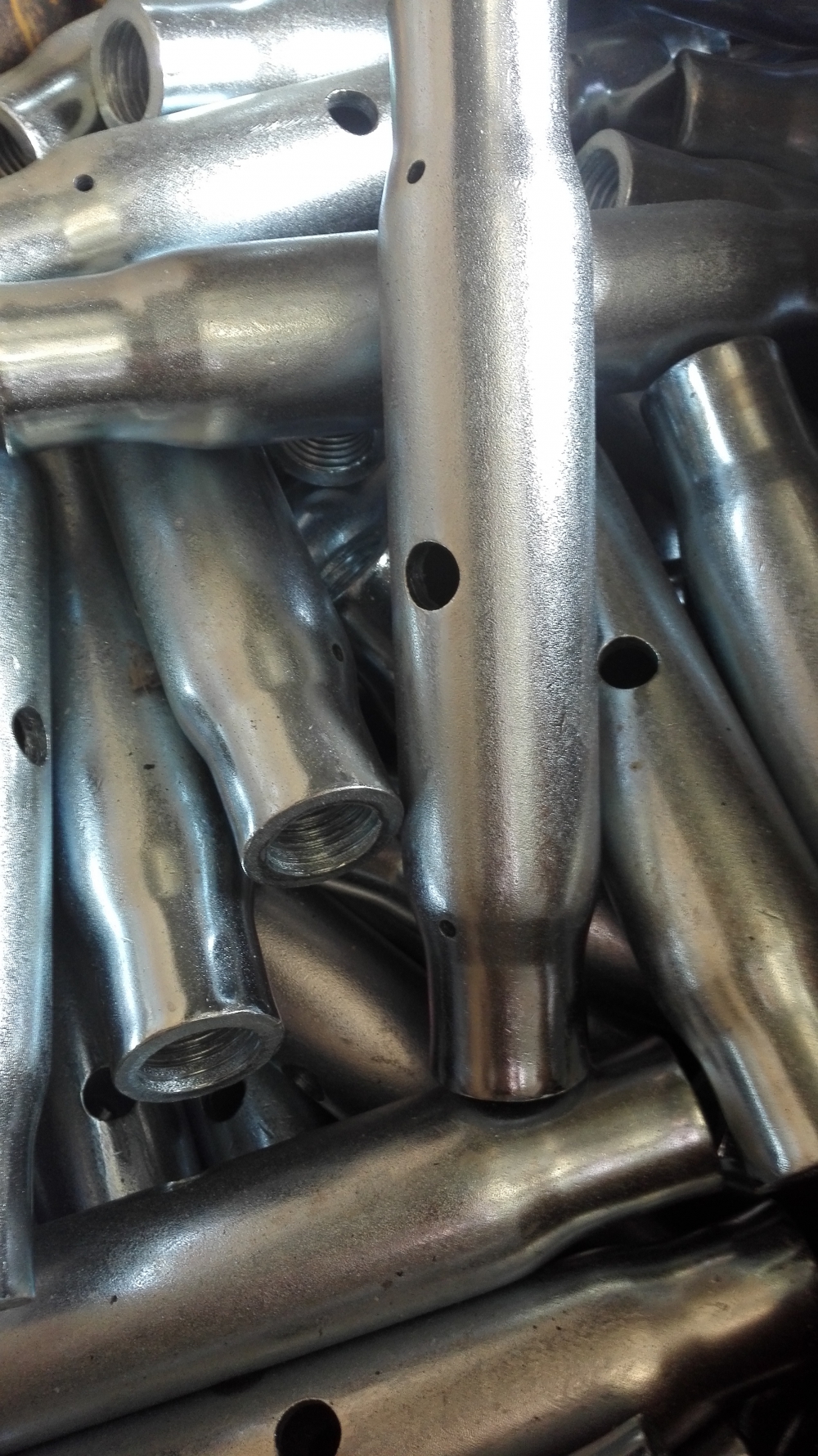 Factory Selling DIN1478 Steel Turnbuckle Tube Closed Body
