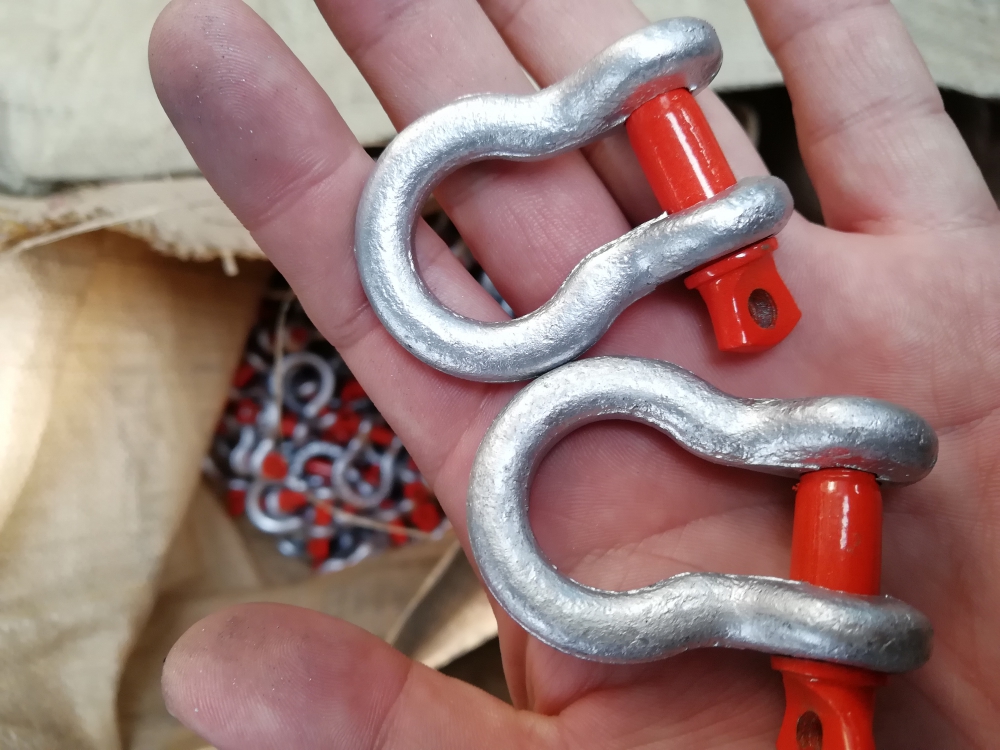 Bow Shackle for Industrial with Yellow Screw Pin in Grade S