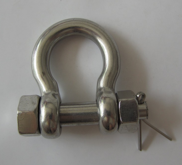 Twisted Shackle with Screw Pin