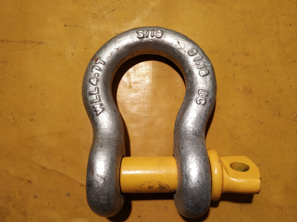Dee Anchor Shackle for Industrial with Yellow Screw Pin in Grade S