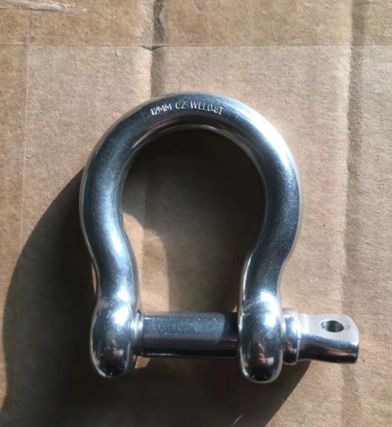 European Type Bow Shackle in Stainless Steel with High Polished Surface