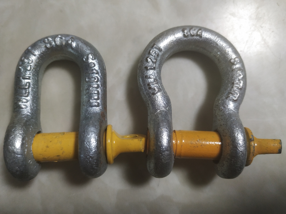 Bow Shackle for Industrial with Yellow Screw Pin in Grade S